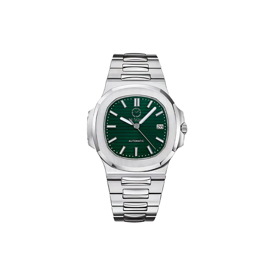 Montre avec bracelet argenté et cadran vert. Les aiguilles sont blanches et au dessus du milieu se trouve le logo de la marque Al-Waqt.